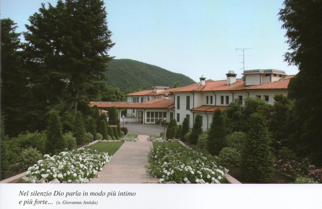 Centro Di Spiritualita Maria Candida Armeno Bagian luar foto