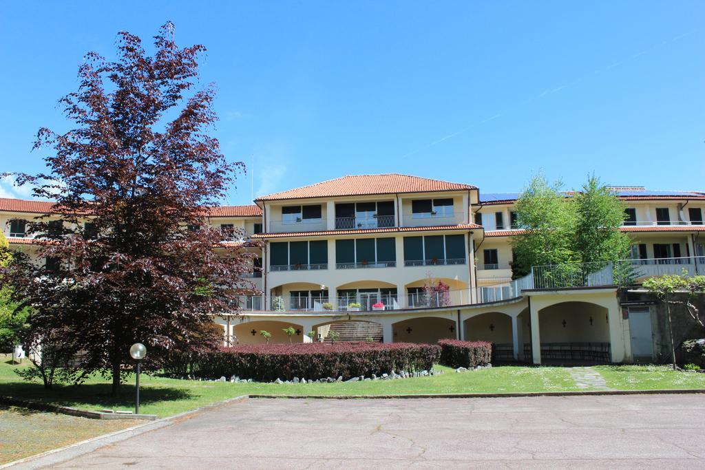 Centro Di Spiritualita Maria Candida Armeno Bagian luar foto