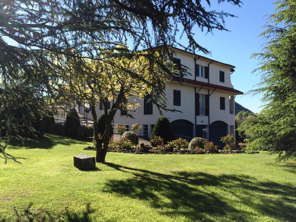 Centro Di Spiritualita Maria Candida Armeno Bagian luar foto