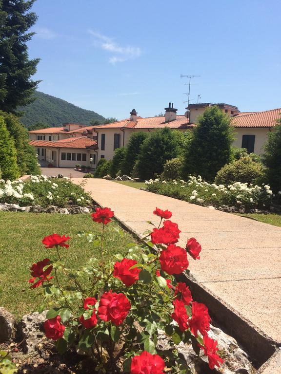 Centro Di Spiritualita Maria Candida Armeno Bagian luar foto